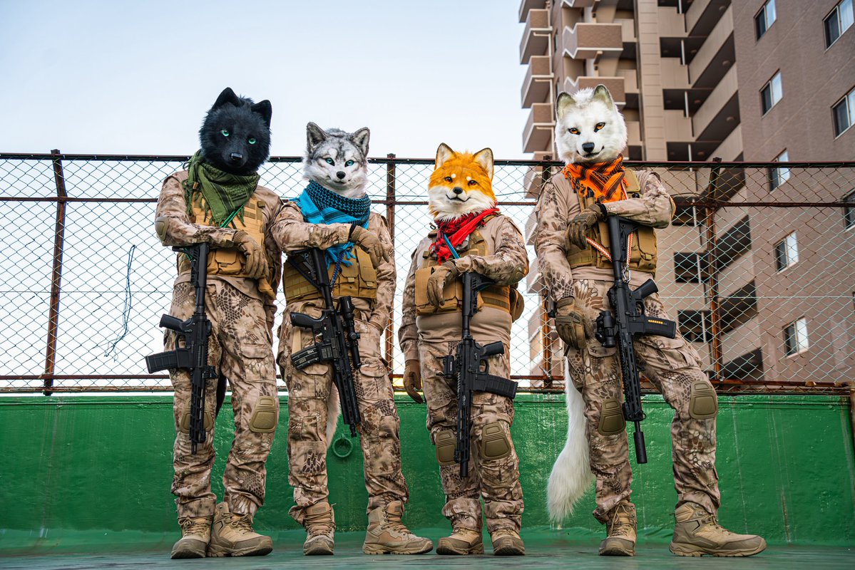 Pick your character🐺🐺🦊🐺

📸 <a href="/Blanc_0907/">ブラン／Blanc🔰</a> 

#創造トリアノン
#kemonoline
#FursuitFriday
#FursuitsFriday