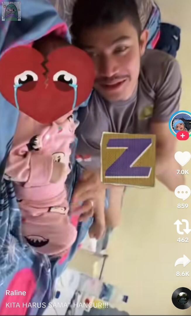 tanyarlfes's tweet image. GAIS PLEASE GEMETER LIAT INI LEWAT FYP

Kalau blm siap jadi ortu pls jgn bikin anak, sedih bgt liat bayi dibikin konten begini. Takut pas si anak udh ngerti malah dilecehin. Masih bayi aja diajarin dan diperlakukan begitu 💚