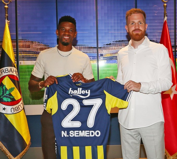 🟡🔵 Nelson Semedo, Fenerbahçe'de 27 numaralı formayı giyecek.