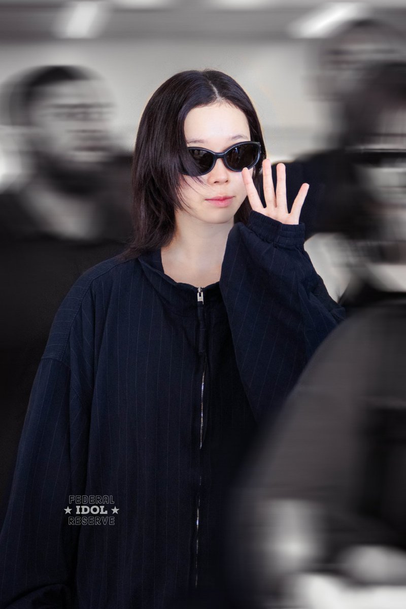 federalidolrsrv's tweet photo. 250731 LAX

Welcome back to LA🕶️🌞

#aespa  #æspa #에스파 
#WINTER #윈터 https://t.co/abywkpDrfk