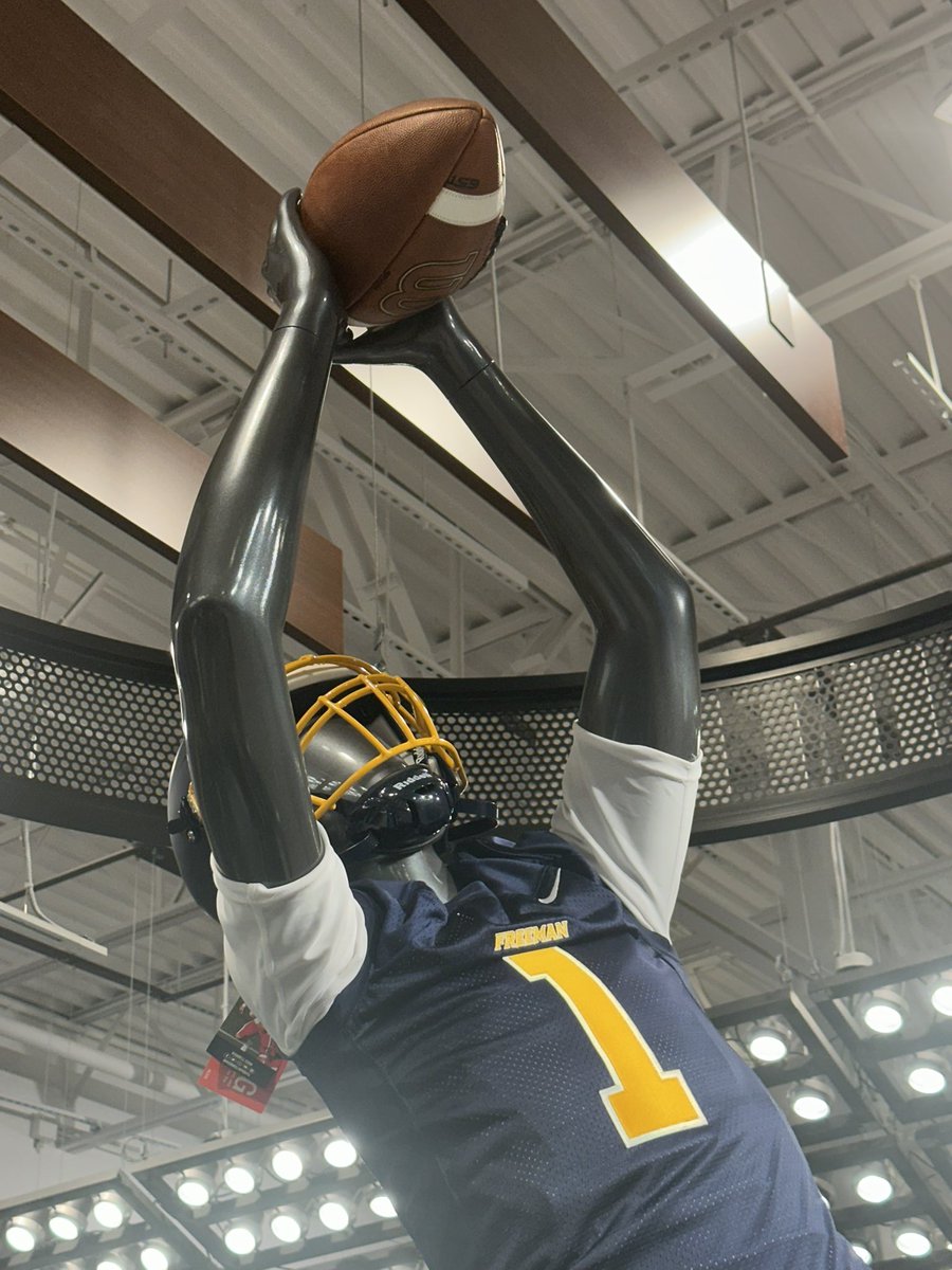 Freeman High School Football (@fhsgoldfootball) on Twitter photo THANK YOU SO MUCH <a href="/DICKS/">DICK'S Sporting Goods</a> for investing in the Freeman Community‼️
#GoldBlooded THANK YOU SO MUCH <a href="/DICKS/">DICK'S Sporting Goods</a> for investing in the Freeman Community‼️
#GoldBlooded