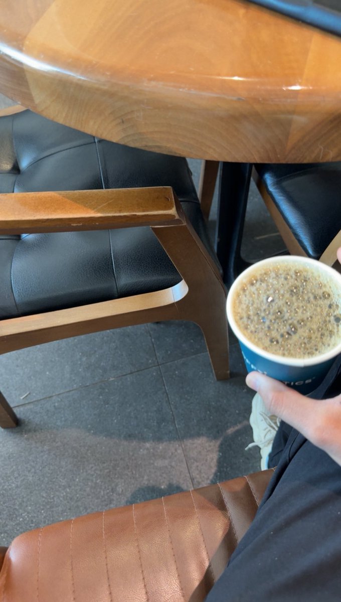 ودعتني توديع بارد وهادي 
كنّ الفراق اللي يروّع سهالات