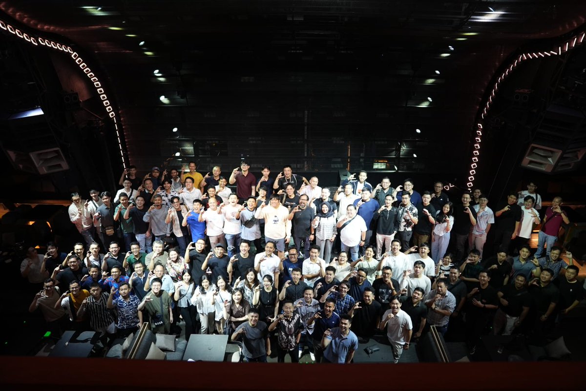 gm for my lovers and haters. 😘