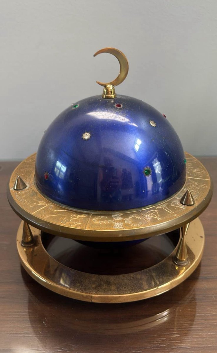 i don’t smoke but this facebook marketplace find might change my mind