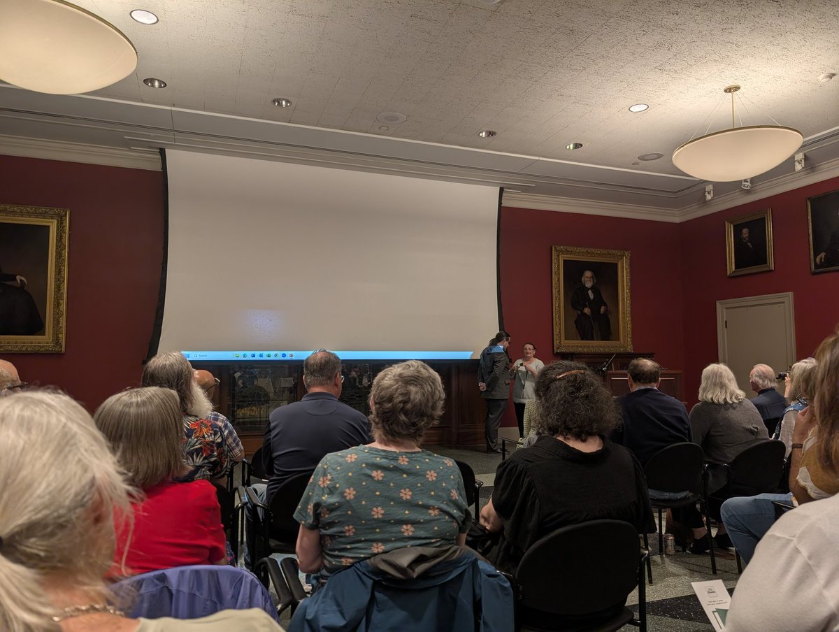 Was a treat to see my great colleague <a href="/ocvictor/">Victor D. Infante</a> awarded the Stanley Kunitz Medal at the Museum of #Worcester tonight, followed by a powerful reading. Congratulations, Victor!