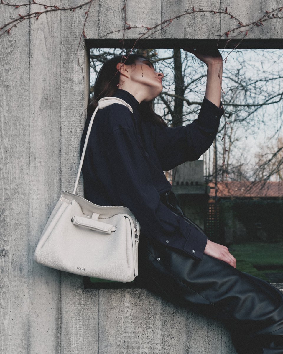 1点限り!VIPセール★累積売上総額第1位!┃LOEWE★C664474X01 ロエベ - Search / X