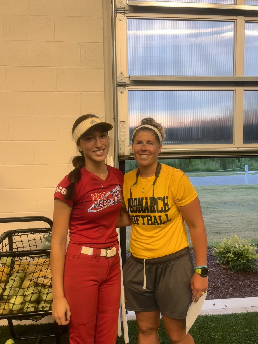 I had a great time at the Defensive/Offensive camp <a href="/MUMonarchsSB/">Methodist University Softball</a>! Thank you coaches for having me <a href="/_Coach_Alex_/">Alex Allaman</a> <a href="/CoachFuentes21/">Austin Fuentes</a> @Kaayyllaa_ <a href="/mirandaa_maee/">Miranda Holmes</a>