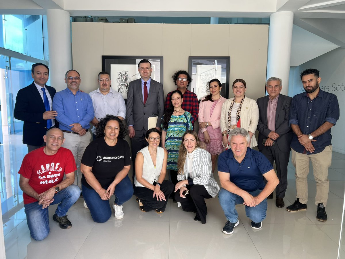 Culminamos el viaje de Misión de Asistencia Técnica a Costa Rica🇨🇷 para la implementación del Programa Interamericano de #DatosAbiertos para Prevenir la Corrupción PIDA con la mesa de diálogo con sociedad civil y visita al Ministerio de Justicia y Paz

#MasDatosMenosCorrupcion