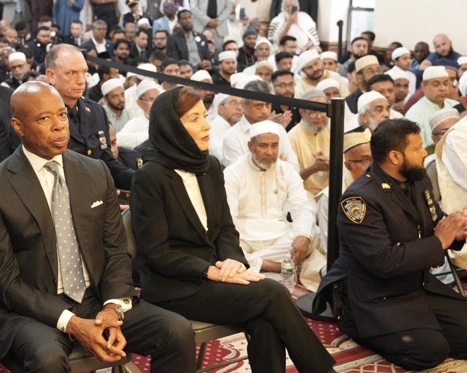Millennial Conservative ™️ (@milennial_con) on Twitter photo Disgusting!! Why is <a href="/GovKathyHochul/">Governor Kathy Hochul</a> wearing a hijab…
We are in America and they can deal with our way of doing things!! Disgusting!! Why is <a href="/GovKathyHochul/">Governor Kathy Hochul</a> wearing a hijab…
We are in America and they can deal with our way of doing things!!