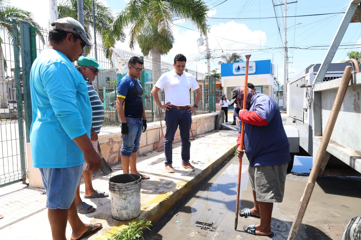 erikrihaniglez's tweet image. Supervisé los trabajos de limpieza y desazolve de pozos, en la calle 39 x 74 de la colonia Brisas del Sol, para seguir construyendo un #ProgresoParaTodos. 

#100xProgreso