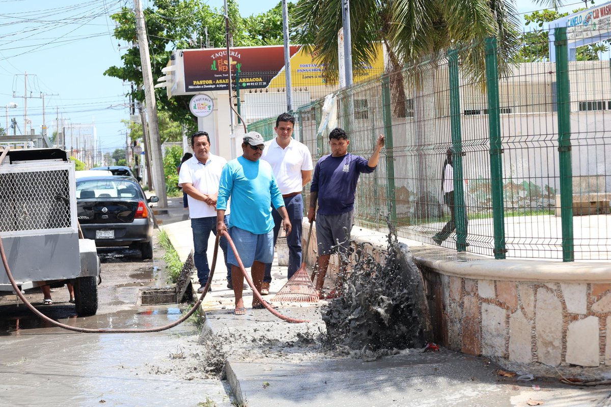erikrihaniglez's tweet image. Supervisé los trabajos de limpieza y desazolve de pozos, en la calle 39 x 74 de la colonia Brisas del Sol, para seguir construyendo un #ProgresoParaTodos. 

#100xProgreso