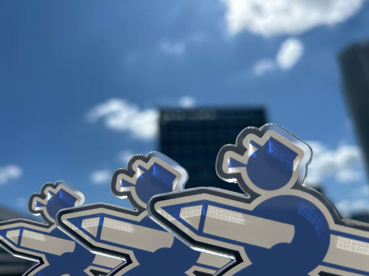 おはようございます！今日から8月ですね🌞
まだまだ暑い日が続くので、水分補給をしっかりして今月も頑張りましょう💪

アスクル坊やも暑さに負けず頑張ります🏃