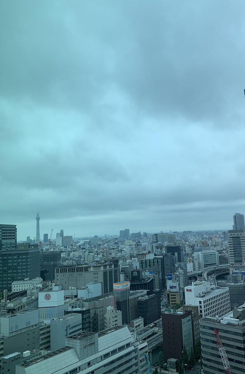 おはようございまどぐち🪟
スカイツリーの上部がすっぽり雲にうまってます☁️
お出かけの時は傘を忘れずに🌂

#企業公式が朝の挨拶を言い合う