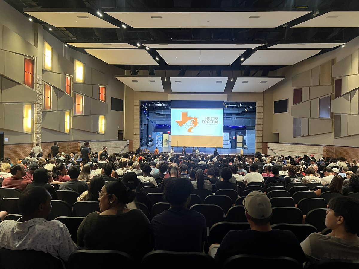 Hutto Football Fall Parent Meeting 2025! Season is almost here! 🦛