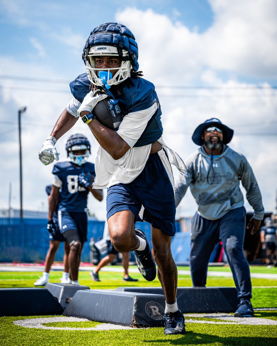 ODU Football (@odufootball) on Twitter photo practice ✌️ in the books
#ReignOn | #BeTheReason practice ✌️ in the books
#ReignOn | #BeTheReason