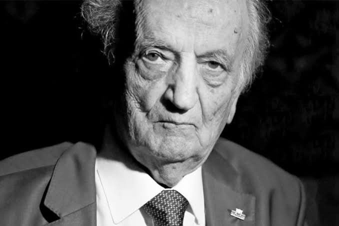 Prof. Dr. Fuat Sezgin: 

İslam medeniyetinin büyüklüğünü kendi insanımıza anlatmak, Batılılara anlatmaktan daha zordur.