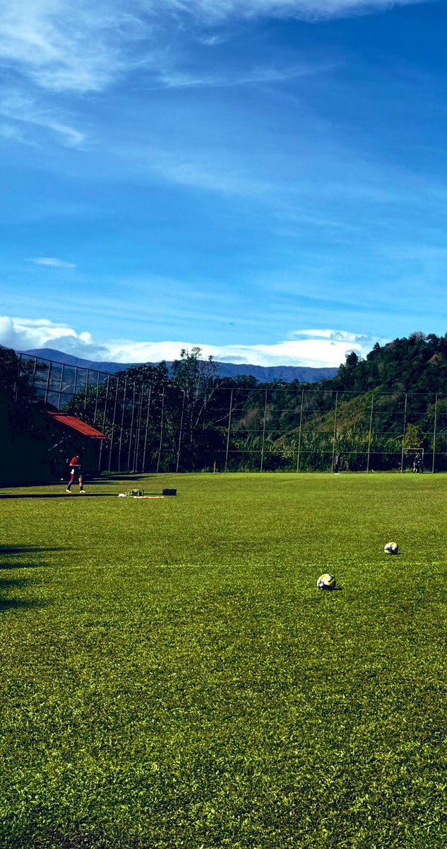 🔥🔥ATENCIÓN🔥🔥
En la práctica del día de hoy en los Montilla estuvo presente el jugador Joynner Rivera el jugador sufrió frente al <a href="/Portuguesa_FC/">Portuguesa FC</a> un esguince en su pie izquierdo.
<a href="/LigaFUTVE/">Liga Banco de Venezuela</a> 
<a href="/FVF_Oficial/">FVF</a>