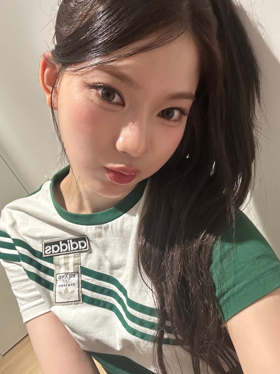 fleurswith's tweet image. chaerongie update 🫧