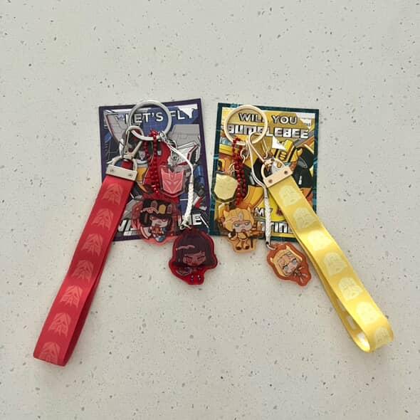 Someone at con bought my charms and sent me pictures later!!!!! This is so cute T_T......their insta is @/mirmir0l