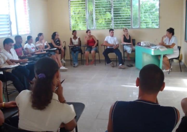 Durante los cursos académicos de la Facultad de Ciencias Médicas de #SagualaGrande, la labor de las cátedras multidisciplinarias contribuye favorablemente al integral desempeño de la institución.
#JuntosPorVillaClara