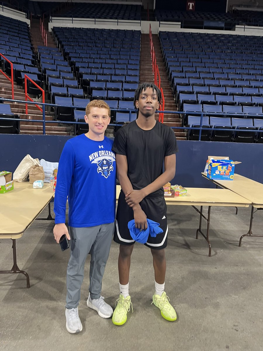 Thank you to the University of New Orleans and the coach for inviting to their prospect camp this past weekend. It was a great learning experience and opportunity. 
<a href="/Mal_Mundy/">Mal Mundy</a> <a href="/StacyHollowell/">Stacy Hollowell</a> <a href="/PrivateersHoops/">New Orleans Men’s Basketball</a>