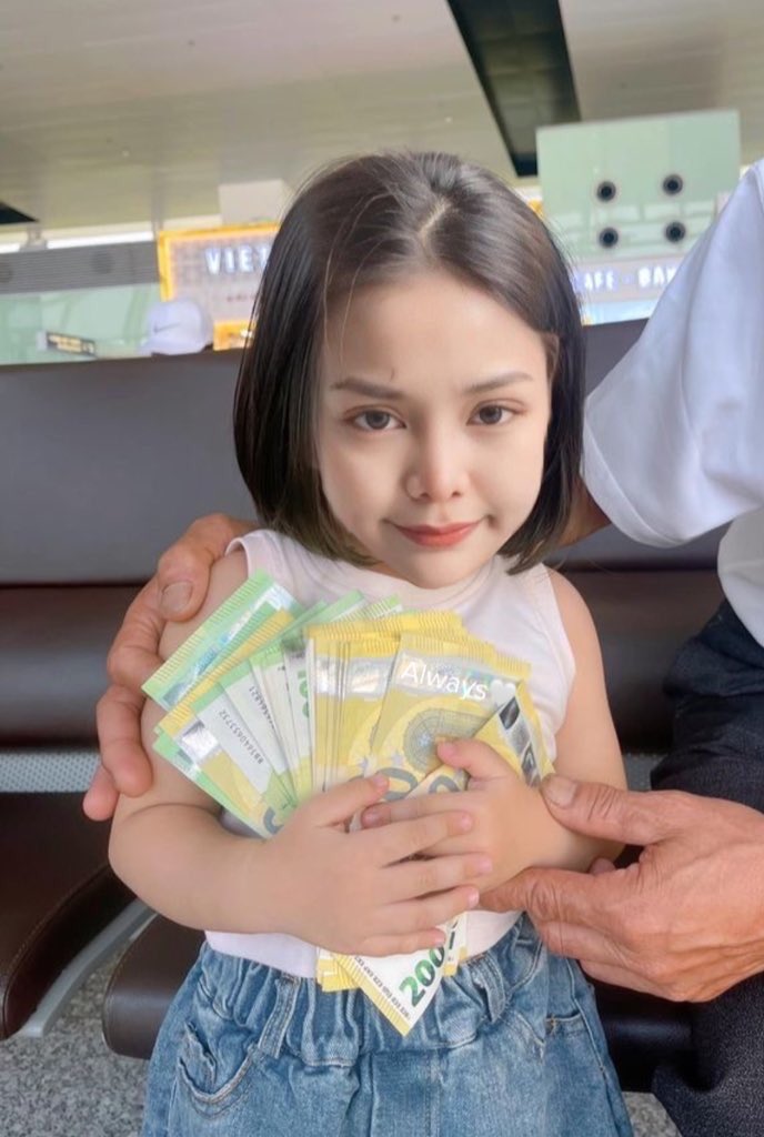 คุณมูมู่ J-Yoon (՞ ܸ. .ܸ՞) ☀️🌕 (@j_yoon_joy) on Twitter photo ขอให้มีแต่สิ่งดีๆ นะคะทุกคน วันนี้รวยค่ะ 🥰✨🤍
LIMITLESS TALENT ENGFA01
#อิงฟ้ามหาชน #EngfaWaraha
#อิงฟ้าวราหะ <a href="/EWaraha/">Engfa Waraha (ตัวจริง)</a> ขอให้มีแต่สิ่งดีๆ นะคะทุกคน วันนี้รวยค่ะ 🥰✨🤍
LIMITLESS TALENT ENGFA01
#อิงฟ้ามหาชน #EngfaWaraha
#อิงฟ้าวราหะ <a href="/EWaraha/">Engfa Waraha (ตัวจริง)</a>