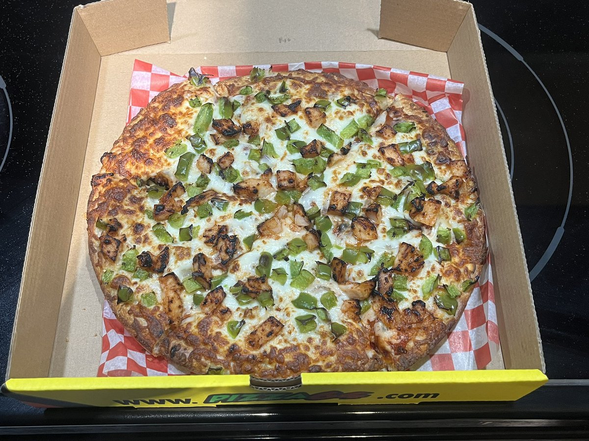 ワハハ、このピザは美味しいぞ！！！ワハハ！！