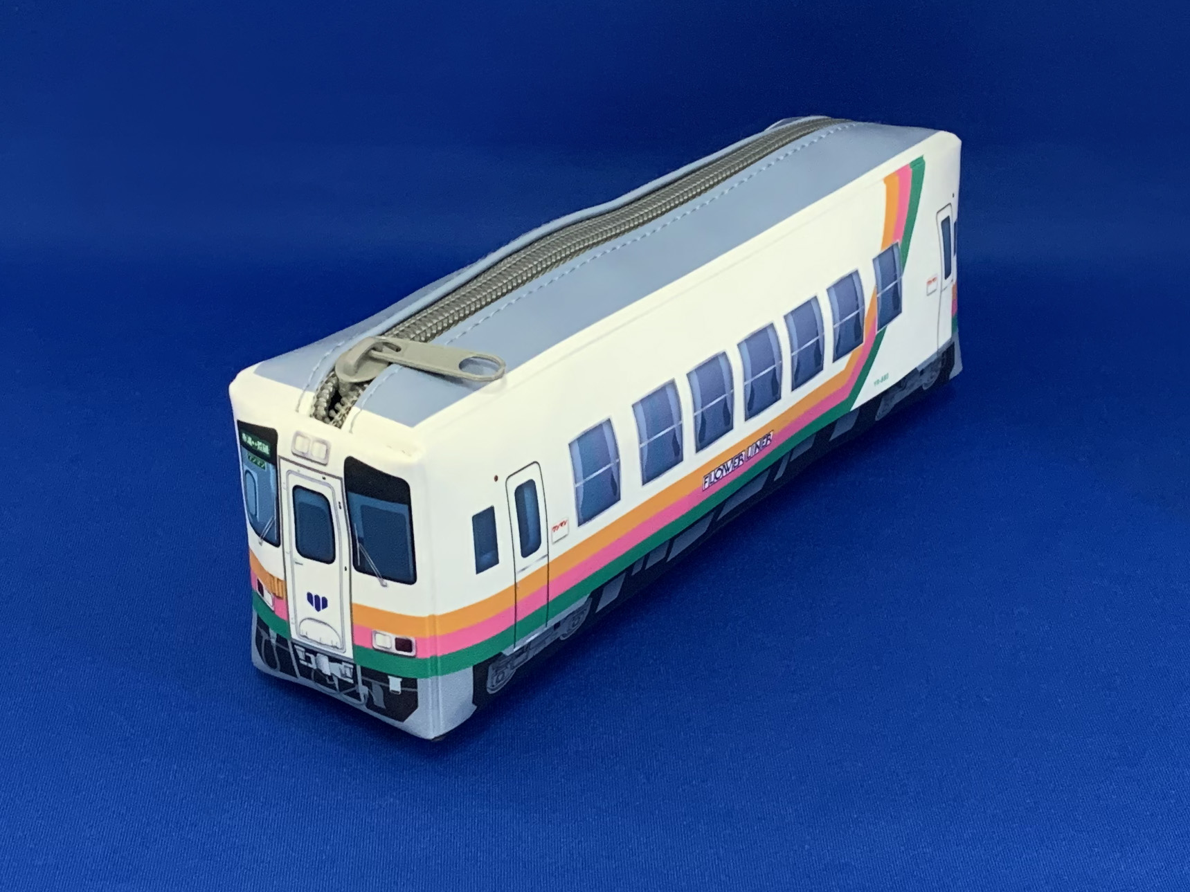 (未使用･未開封品)　プライザー 列車を待っている旅行者たち 塗装済完成品 HO(1/87) 10734 wyeba8q アパマーケティング【公式】 on X: 