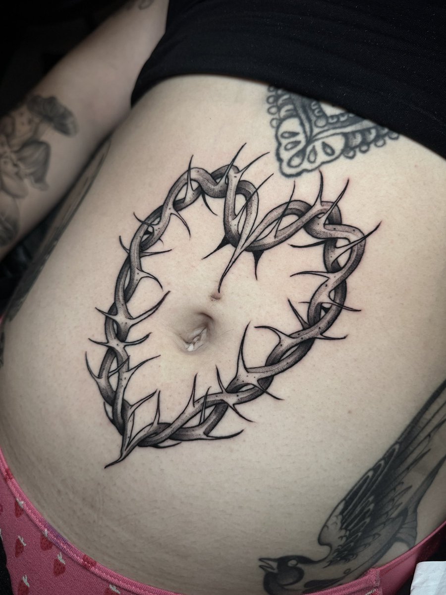 Stomach shot for Tai. Had a lot of fun with this 😭