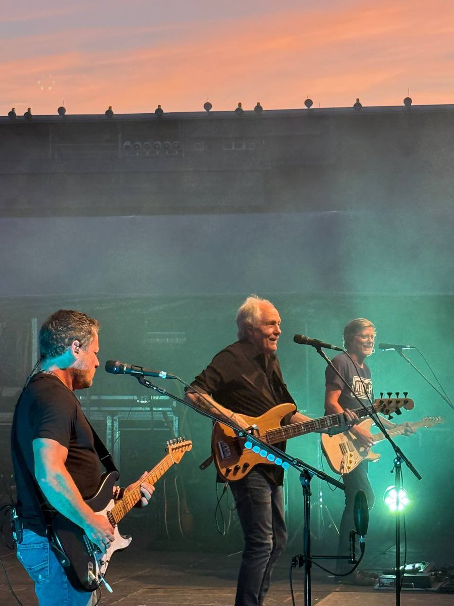 That’s a wrap on July! 🎶 Thanks to everyone who joined us in Batavia, NY, Hampton Beach, NH, and Waterville, ME — what a way to close out the month! Next stop: Shipshewana, IN this weekend!

#LittleRiverBand #OnTour #LiveMusic #HappyAnniversaryTour