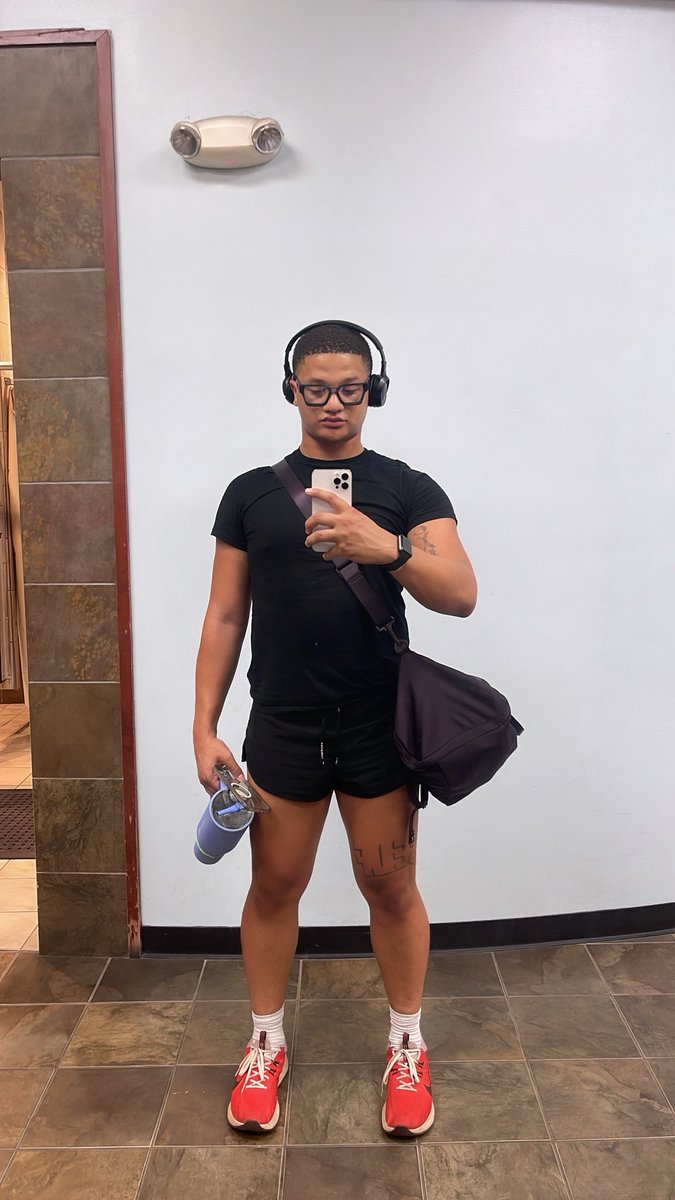 joeyscoles's tweet image. #COMMANDER