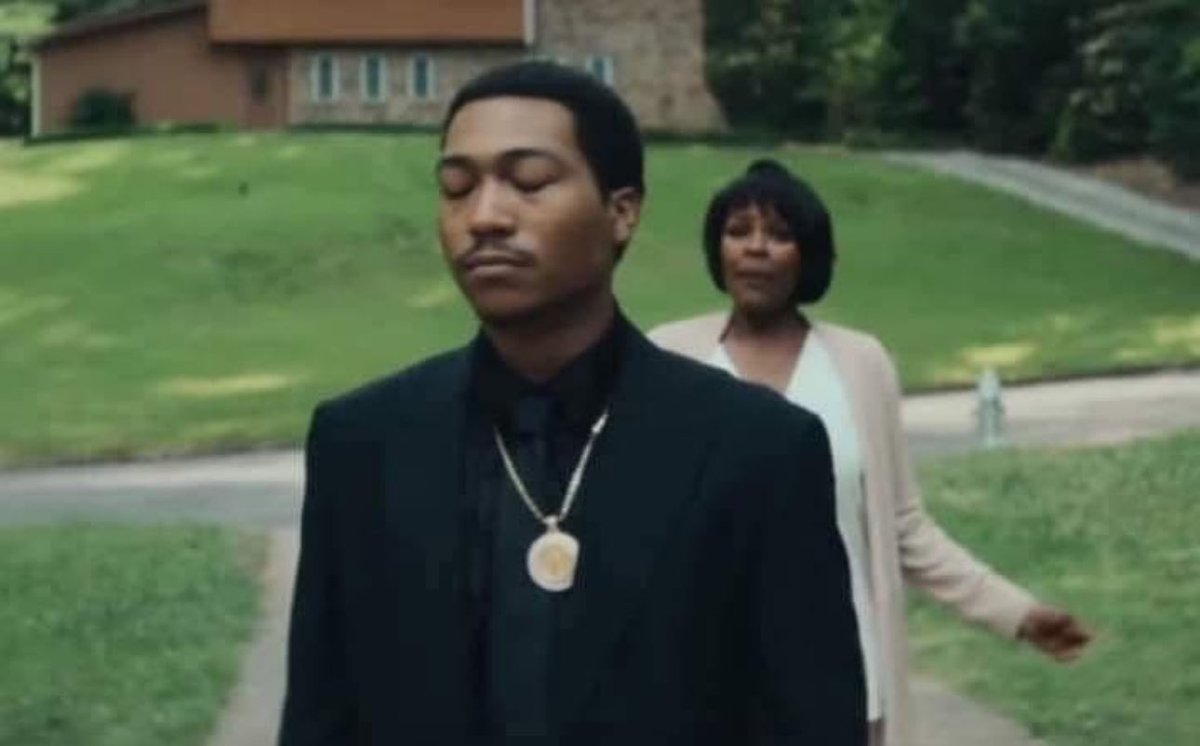 me every time somebody call my name