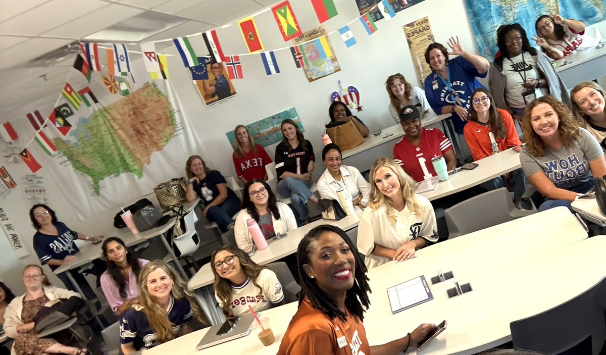 Bobbie Allen (@bobbieallenedu) on Twitter photo I spy with my little eye <a href="/kaburch1981/">Kimberly Burch</a> !! Let’s take a moment to wish her the happiest birthday!! Cheers to you! 🤩 I spy with my little eye <a href="/kaburch1981/">Kimberly Burch</a> !! Let’s take a moment to wish her the happiest birthday!! Cheers to you! 🤩