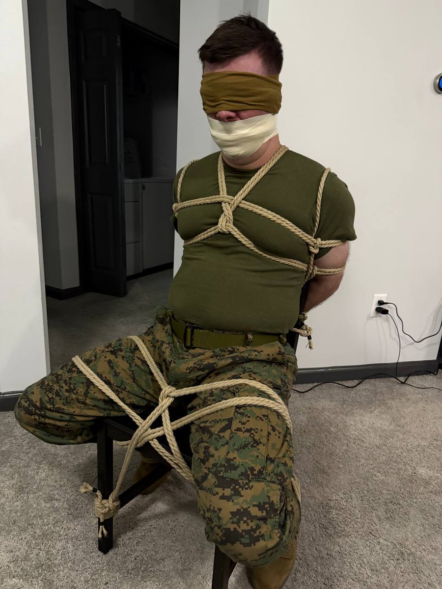 ThatBondageGuy tweet media