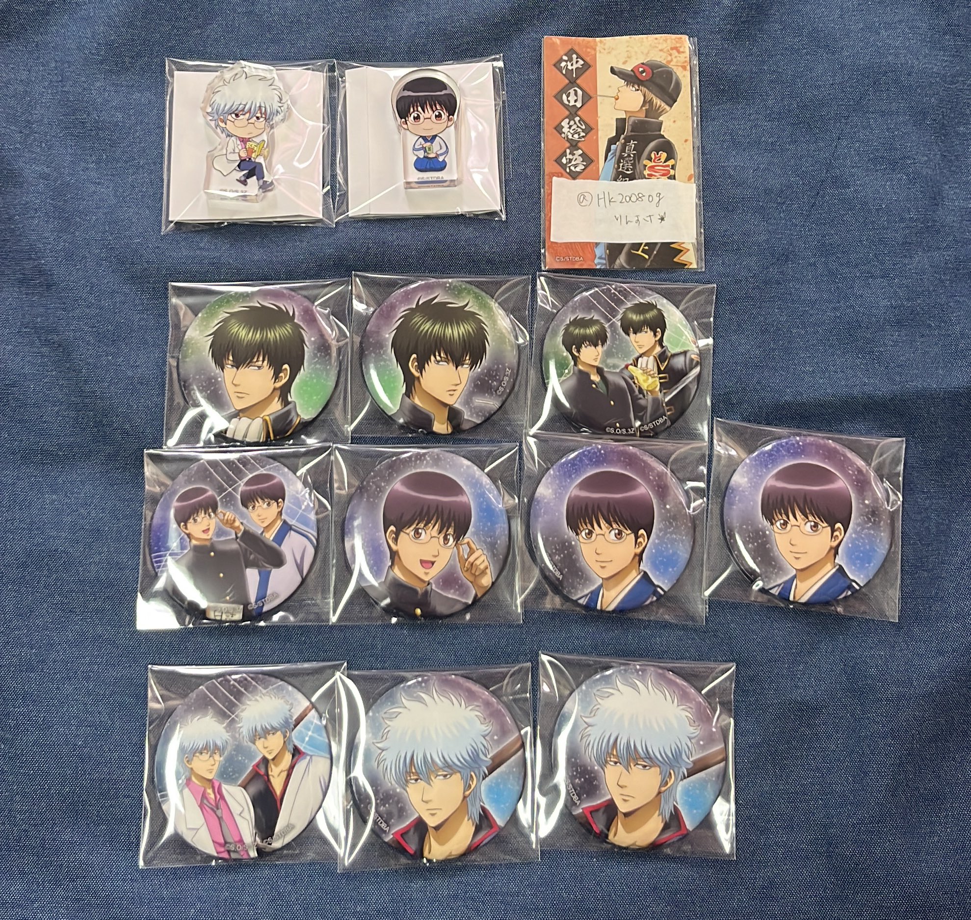 激レア♡新品未使用♡即日発送♡銀魂 幼少期 神威 神楽 江華 ロング缶バッジ 3年Z組銀八先生 ぐーたらギラギラ缶バッジ 神威[PROOF]《10月