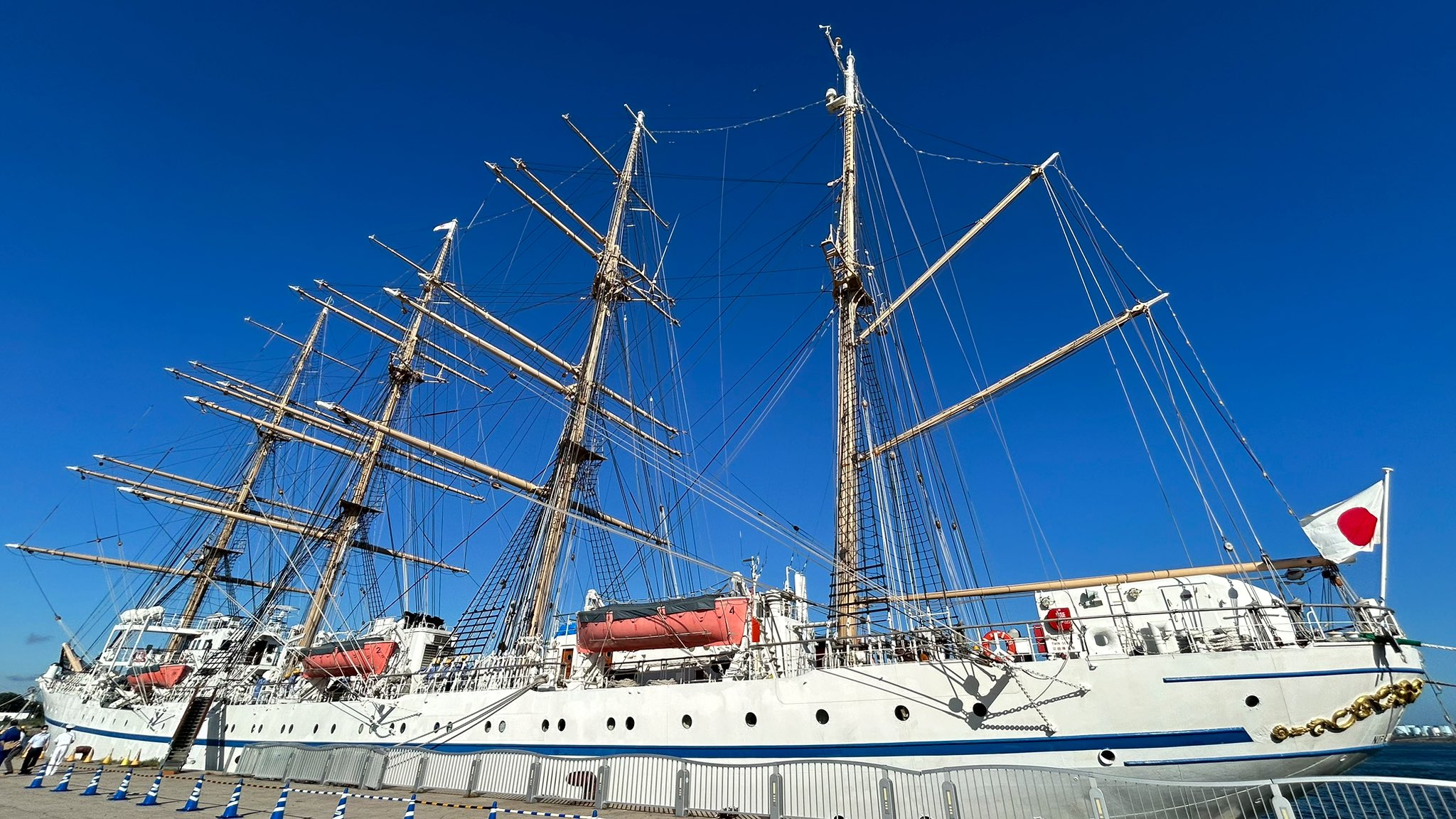 沖縄　帆船　油彩 i-img600x533-
