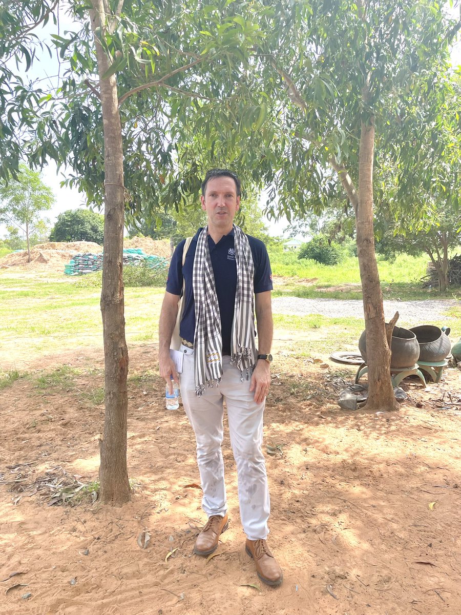 DomWUK's tweet image. UK welcomes Cambodia &amp;amp; Thailand ceasefire which has allowed me to travel to border areas &amp;amp; meet some people affected by fighting. We urge both countries to uphold ceasefire &amp;amp; encourage progress at upcoming meeting of the General Border Committee (GBC).

📸 Oddar Meanchey Province