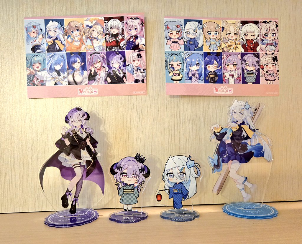 ぶいありうむポップアップストア寄ってきた 涼月と魔王様のアクスタ