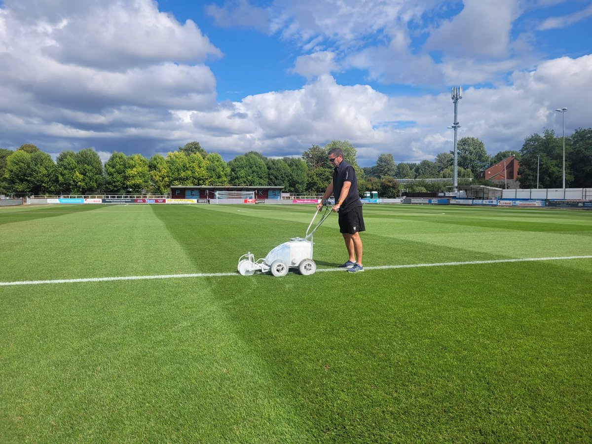 Another cracking job by Rob Hake for <a href="/TauntonTownFC/">Taunton Town FC</a> 💪

Match-ready with those crisp, clean lines, created with our Kombi Orange, Hybrid Knib and Super C paint.

Great work, Rob – we love it! 😍