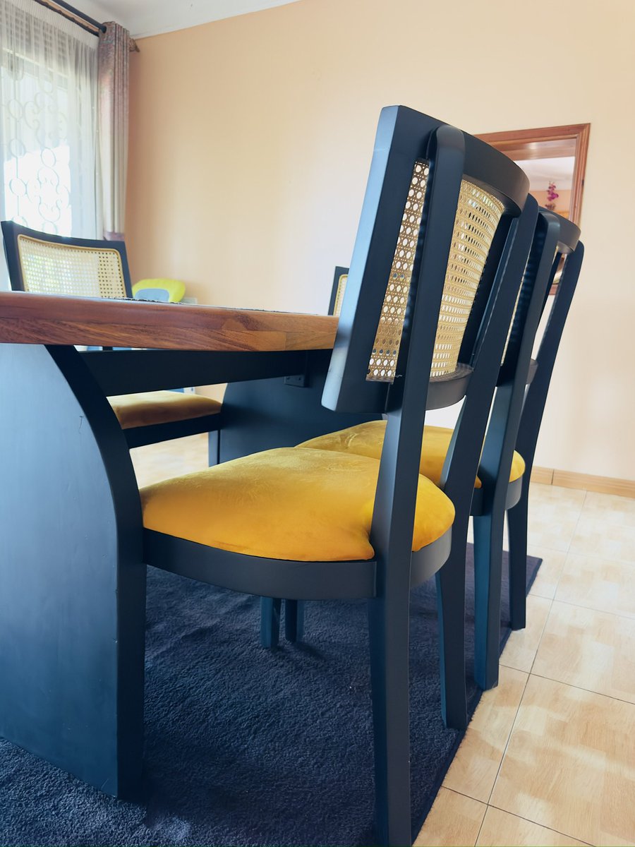 decor_spot's tweet image. Elegance meets comfort. 🍽️✨
Handcrafted dining set with cane backs, mustard velvet seats &amp;amp; solid wood top — perfect for stylish meals and cozy conversations.

📩 Order/customize via WhatsApp: +256782859414
#DiningSetGoals #HomeLuxury #InteriorDesign