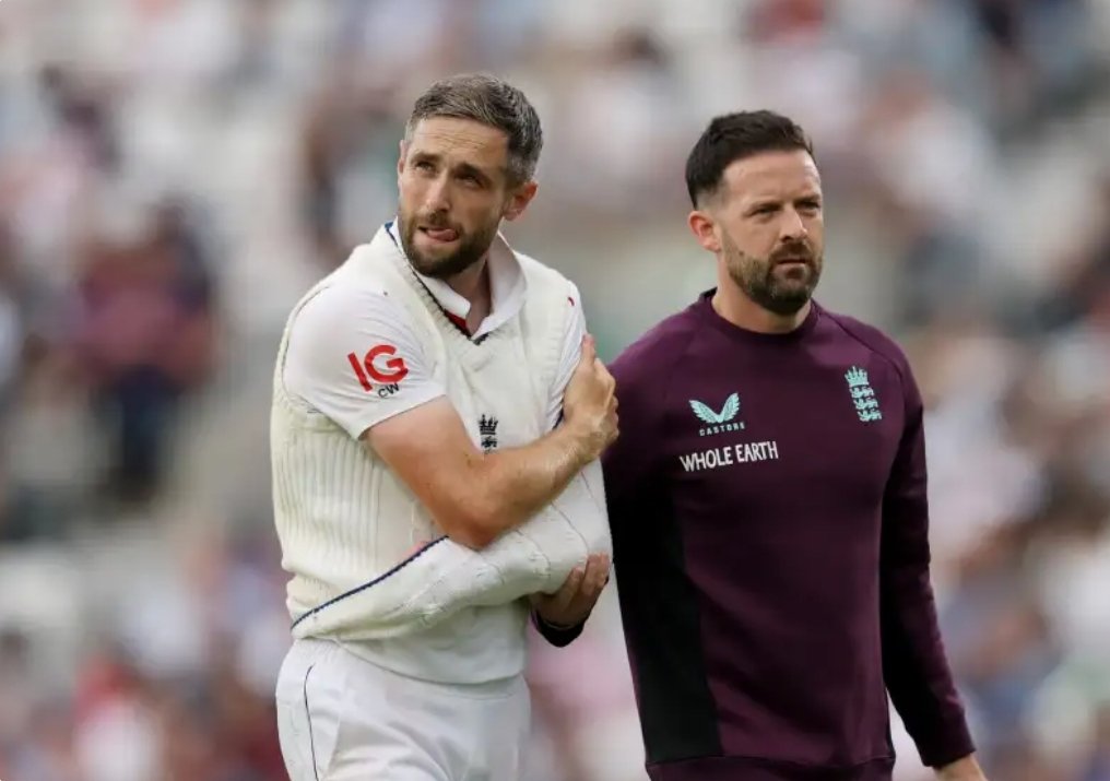 Tanhalarki05's tweet photo. I am back to X 😎
Suspected shoulder dislocation threatens to cut Woakes' bowling short in Oval Test https://t.co/xr6LDmrZWN