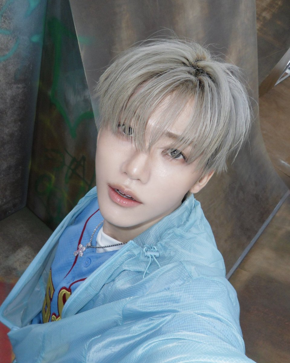 hourlyjaeminn's tweet photo. INSANE FACECARD 🩵✨✨

#JAEMIN #재민 #ジェミン https://t.co/k0pvozkR52