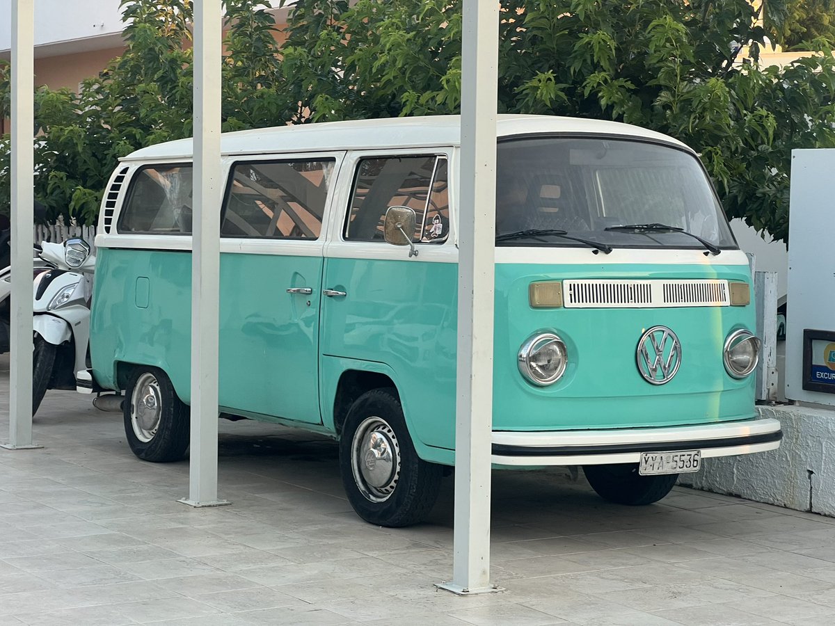 damos_cars's tweet image. This type 2 bus on the other hand looks to be in much cleaner and tidier condition… #vwbus #type2 #vwtype2 #type2bus
