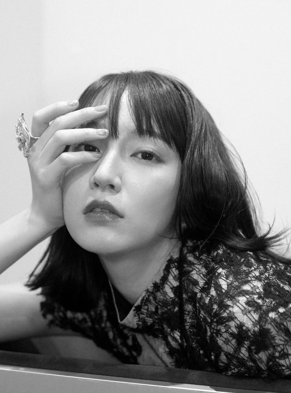 吉岡里帆さんA3 吉岡里帆 🩵❄️ #Repost @riho_yoshioka ・・・ SPRiNG cover