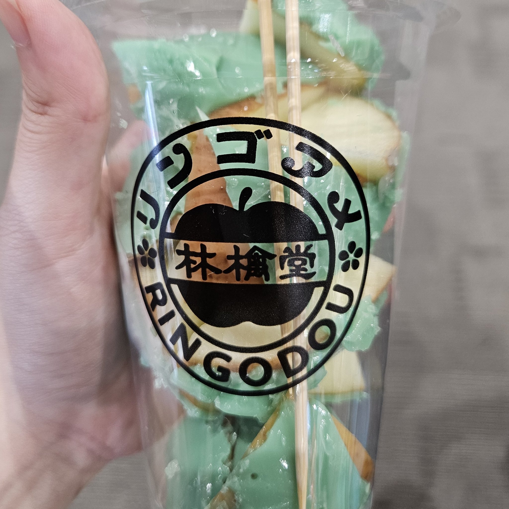 ⭐アメリカンカントリー雑貨♥ぷっくりハートのおめかし輪っぱ※りんご＆❤の飾り付き Amazon.co.jp: MF42301 チキップダンサーズ ぬいぐるみ りんご