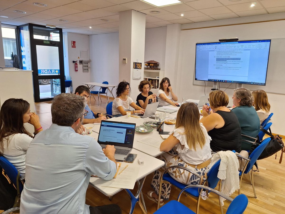 🔍🔍🔍Este pasado miércoles se celebró la reunión de coordinación del Proyecto de Cooperación entre Grupos de Acción Local @pueblosvivosaragon que coordina @cedersomontano.

Se puede consultar la web del proyecto en el siguiente enlace
👇
pueblosvivosaragon.com