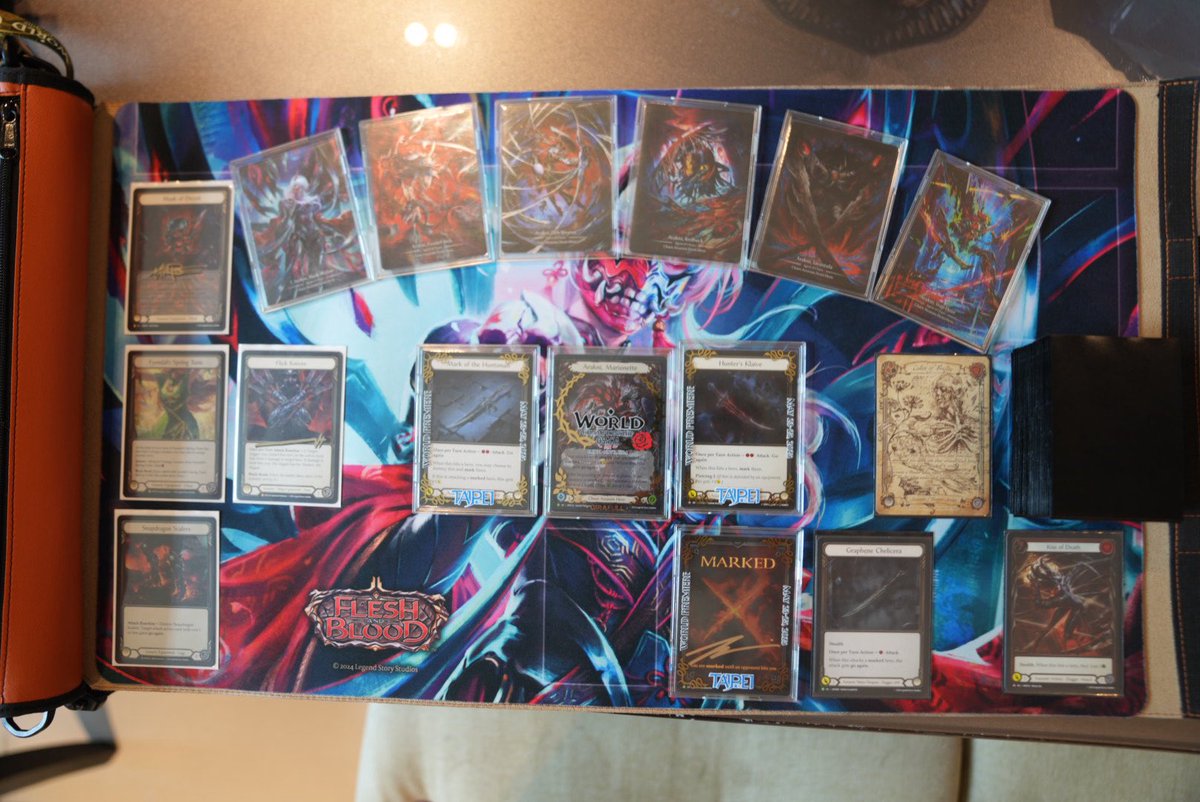 TeemClover's tweet photo. My crown jewel is Signed CF Marked, It’s the key to my deck, opening up so many possibilities just by giving this "gift" to my opponent!
Every CF was traded for with friends here in Bangkok, so each one holds a memory. It's my proud Arakni collection.
@fabtcg #fabcw #fabtcg https://t.co/V5C1tYCJOE