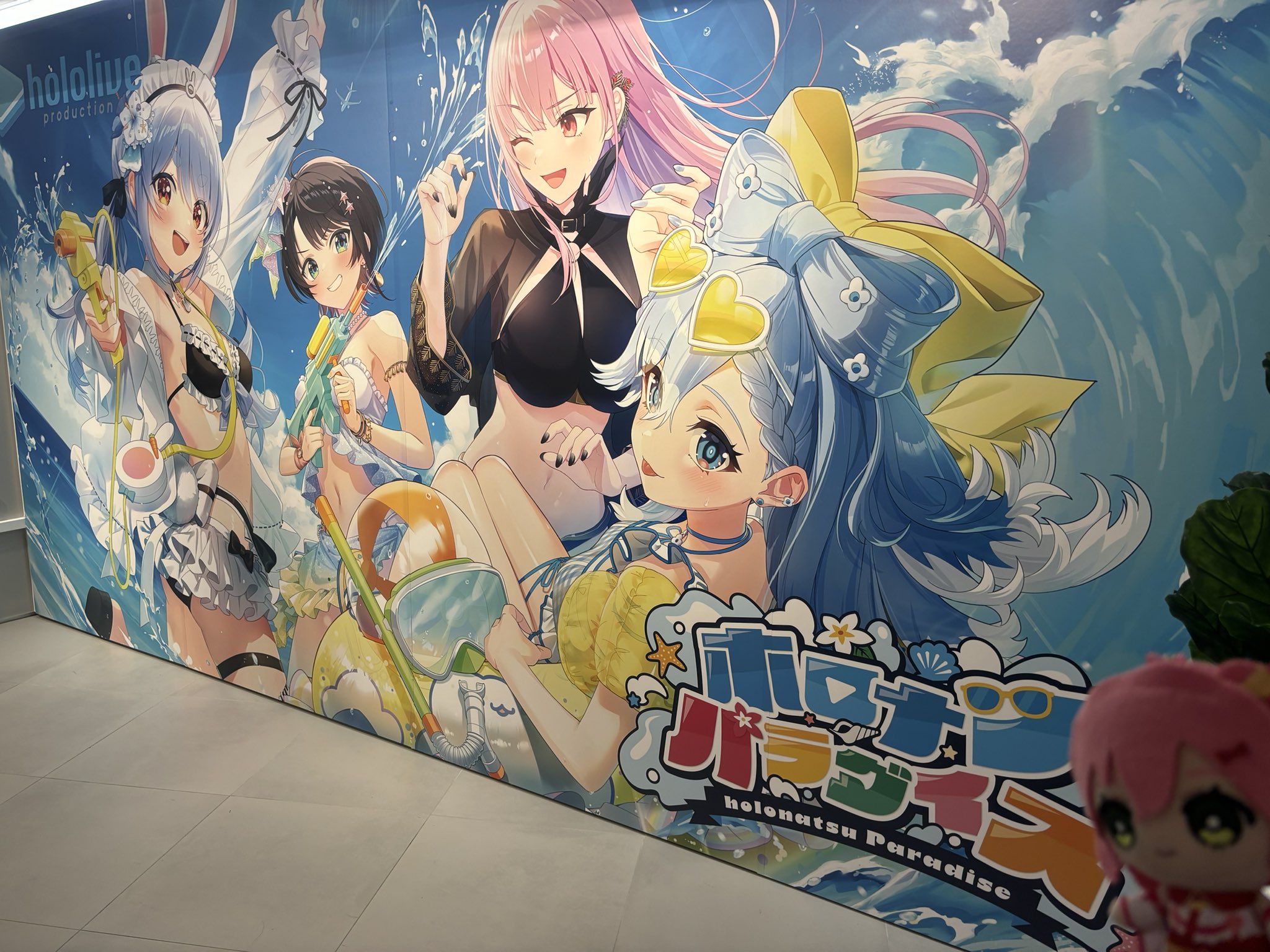 Advent キャンバスボード　ホロナツパラダイス　ホロライブ　TSUTAYA ホロナツパラダイス」のPOP UPをSHIBUYA TSUTAYA 6階 IP書店で