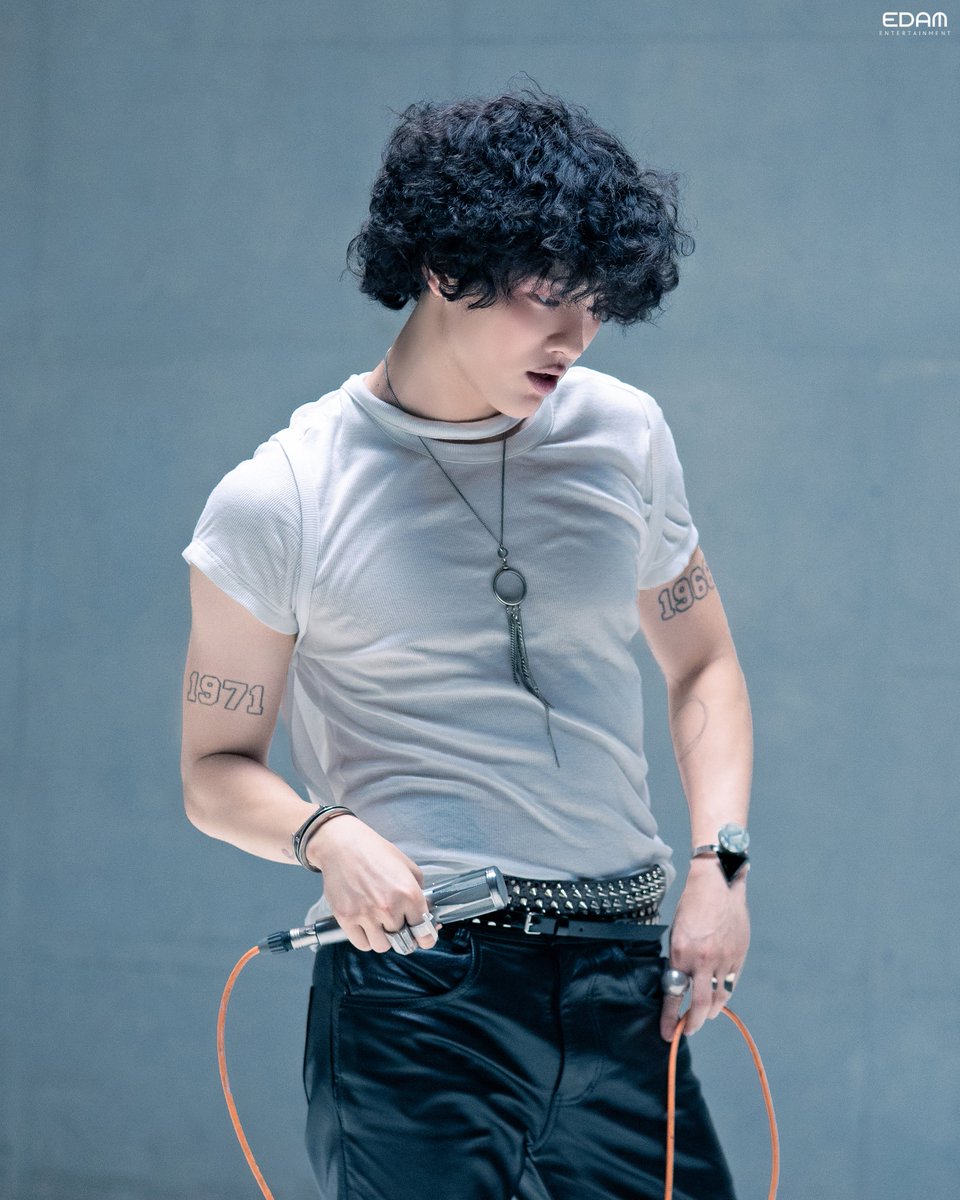 c_woodzofficial's tweet photo. [📬]

이 뽀글기니도 결국엔 사랑하게 돼 있어
You're bound to love this curly guinea pig even more in the end.

🔗 https://t.co/FPRA0t6DsK

#WOODZ #우즈
#SmashingConcrete https://t.co/buQRNlcERb