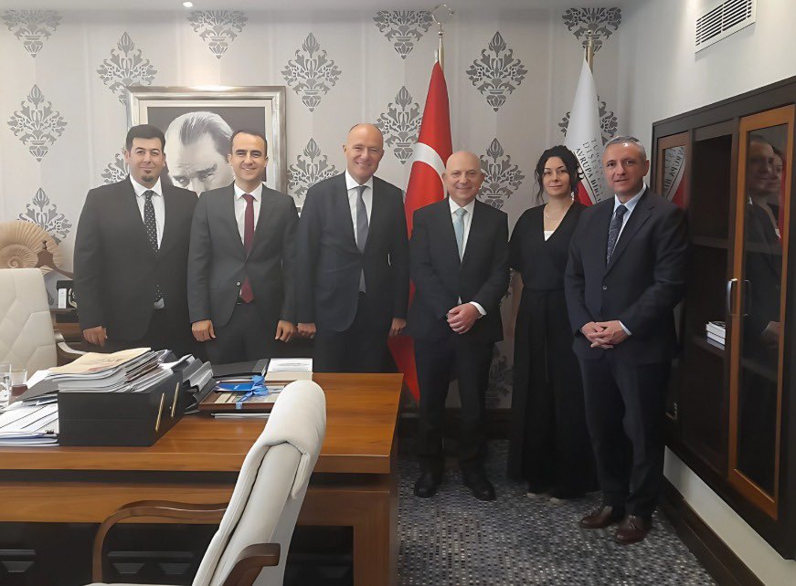 Rektörümüz Prof. Dr. Erkan İbiş başkanlığındaki İstinye Üniversitesi heyeti, T.C. Dışişleri Bakanlığı Avrupa Birliği Başkanlığı Mali İşbirliği ve Proje Uygulama Genel Müdürü Sn. Bülent Özcan’ı makamında ziyaret etti.

Ankara’da gerçekleşen toplantıda, Türkiye’nin Avrupa Birliği